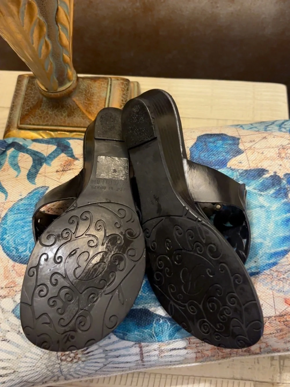 Like New ~ Adorable Brighton Black Heart Sandals ~ Size 8